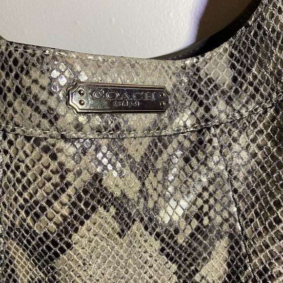 Coach snakeskin shoulder bag - Picture 4 of 12